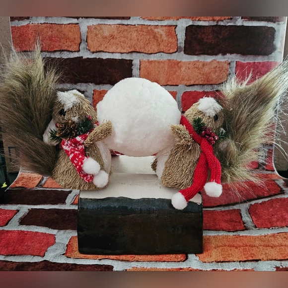 #496 Bloom Festive- Squirrel Duo with Snowball NEW - Picture 4 of 7